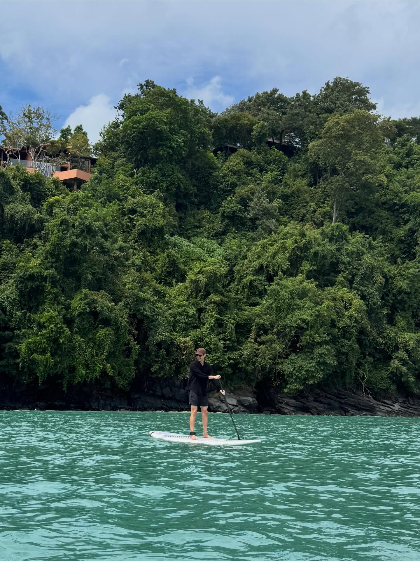 จา - พชร สวนศรี