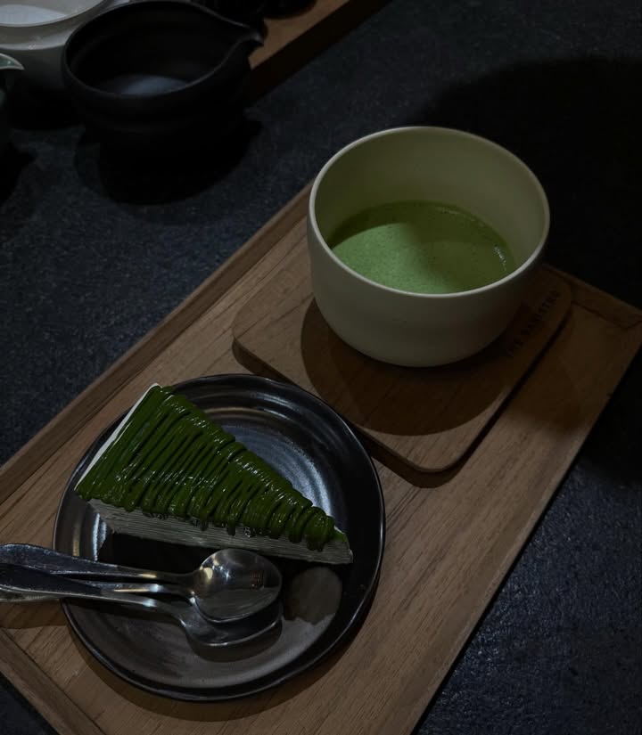 จา - พชร สวนศรี