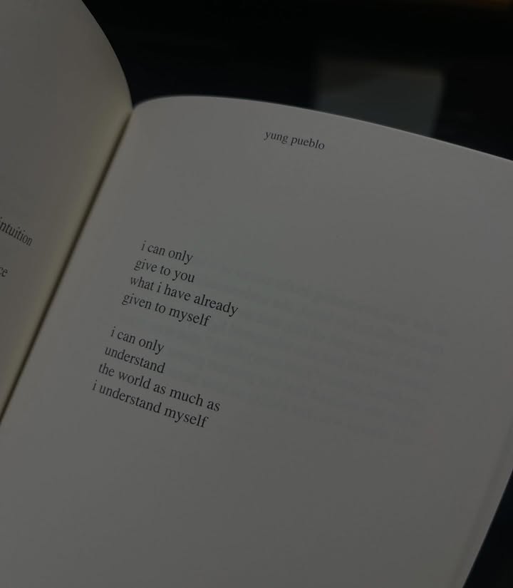 จา - พชร สวนศรี