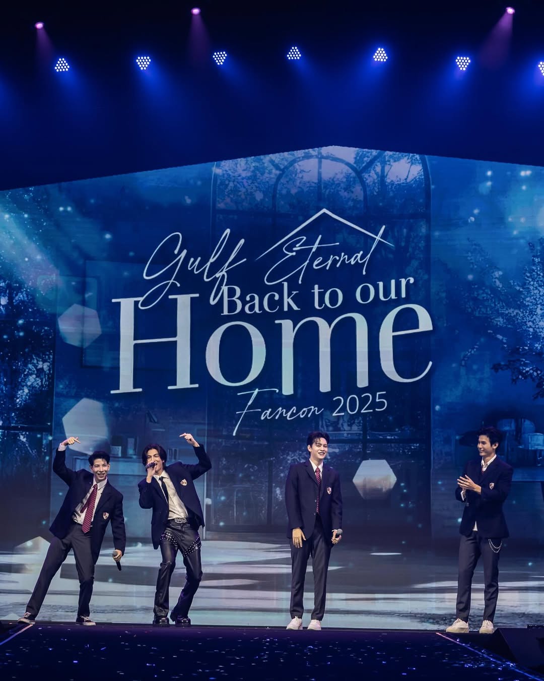 จา - พชร สวนศรี