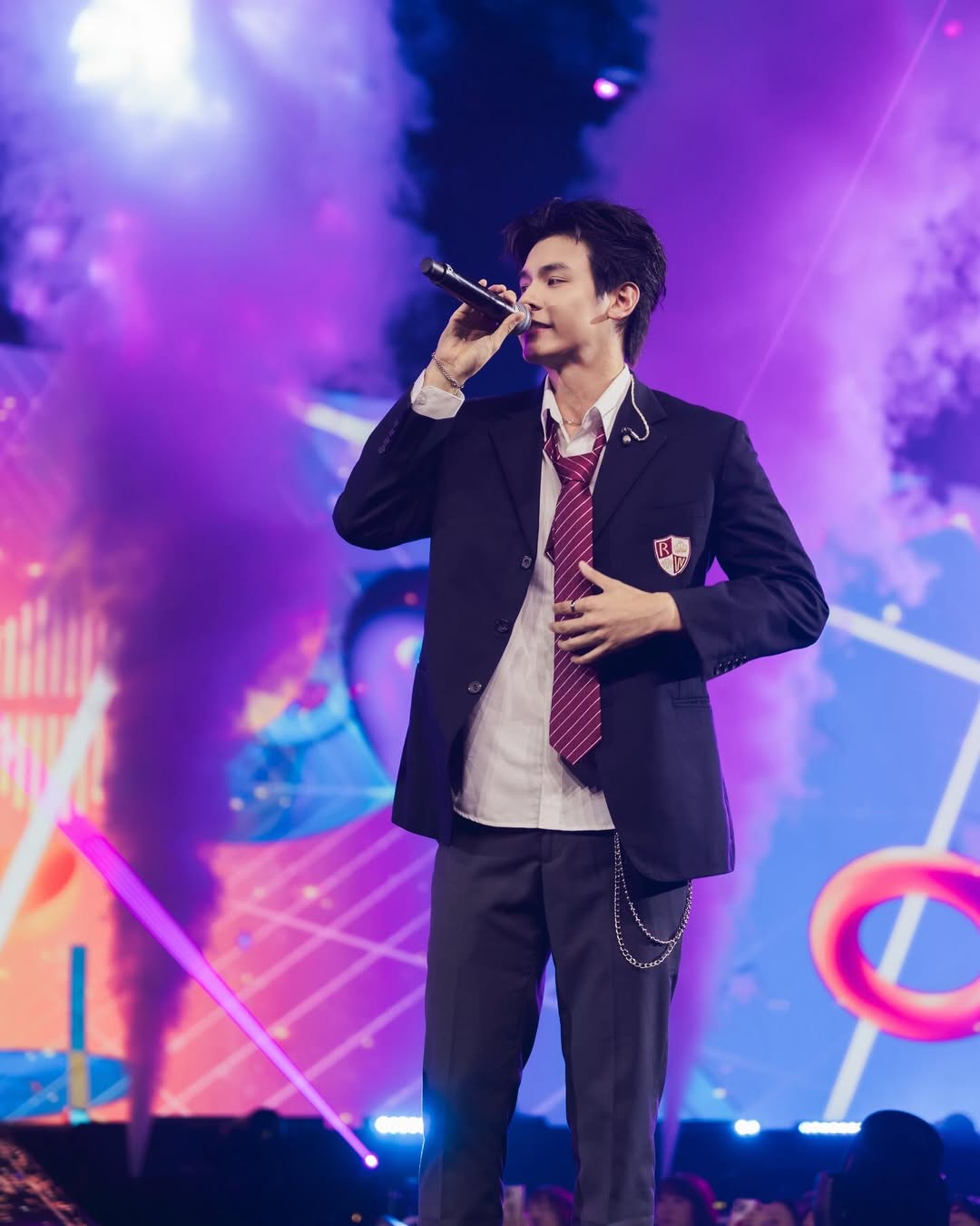 จา - พชร สวนศรี