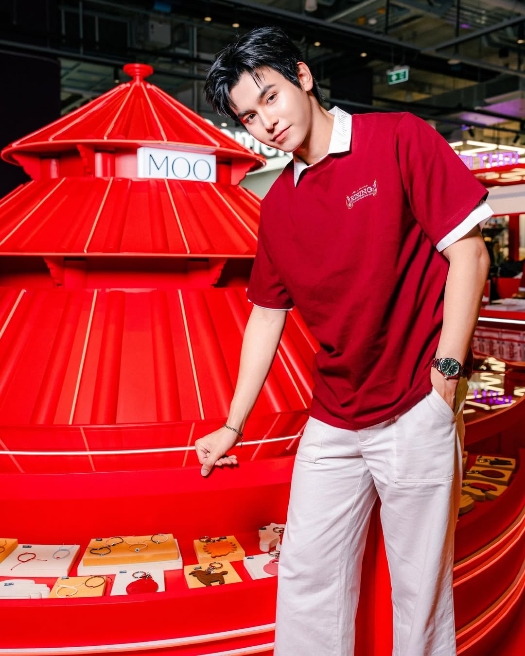 จา - พชร สวนศรี