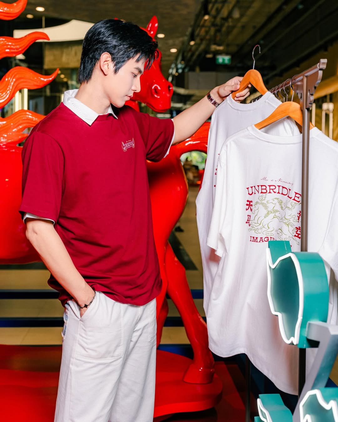 จา - พชร สวนศรี