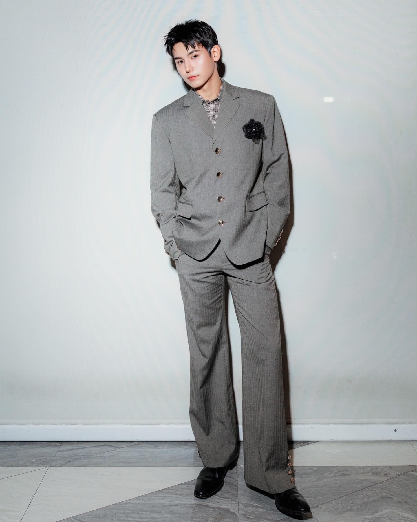 จา - พชร สวนศรี