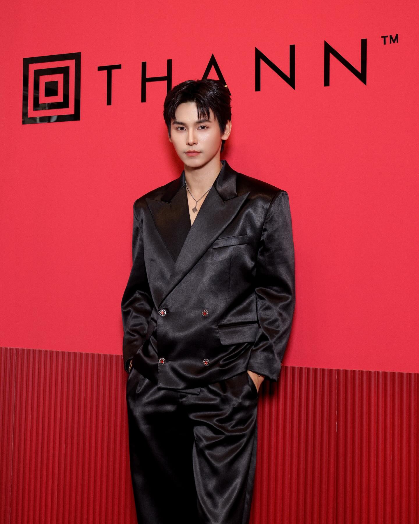 จา - พชร สวนศรี