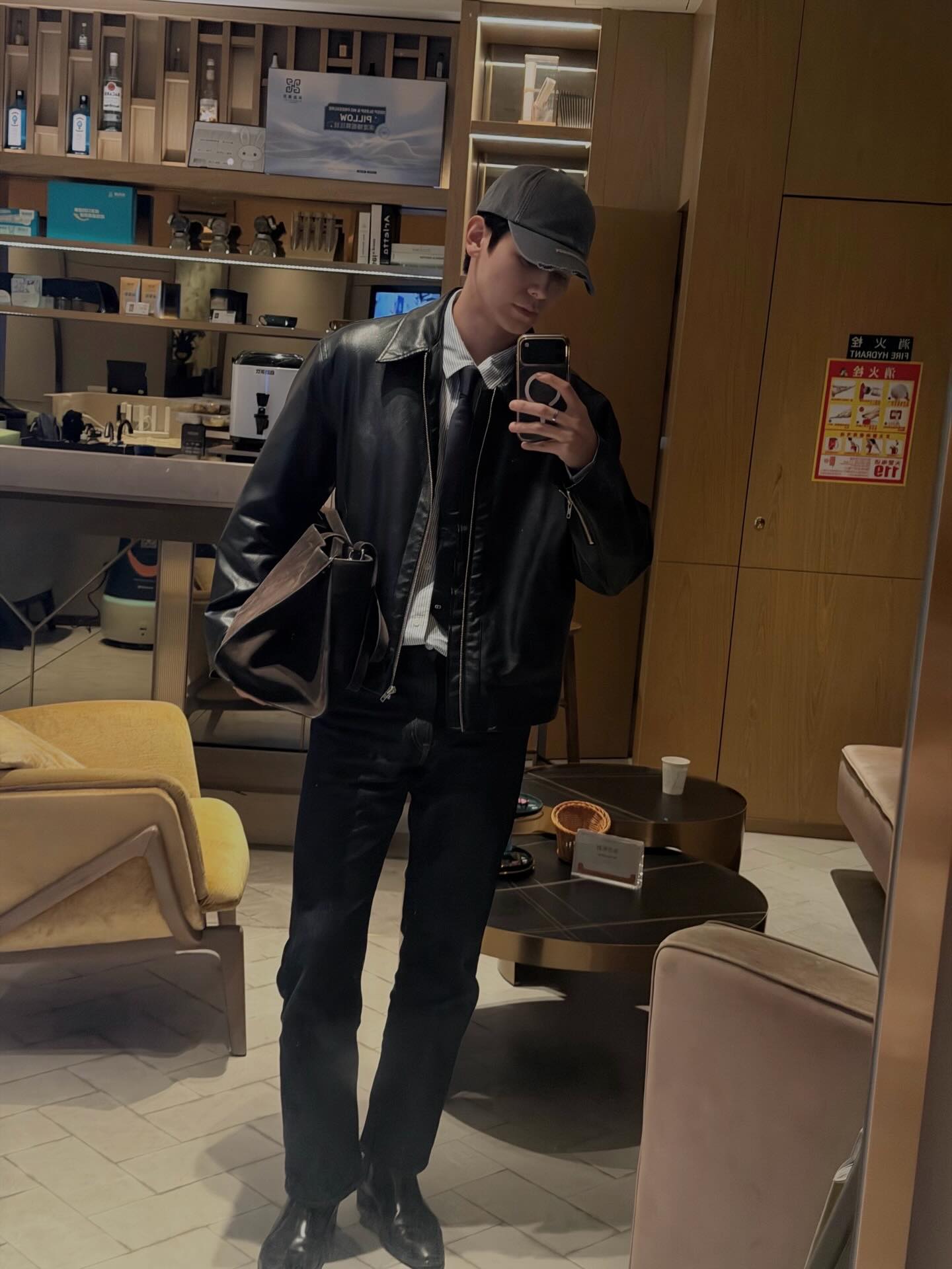 จา - พชร สวนศรี