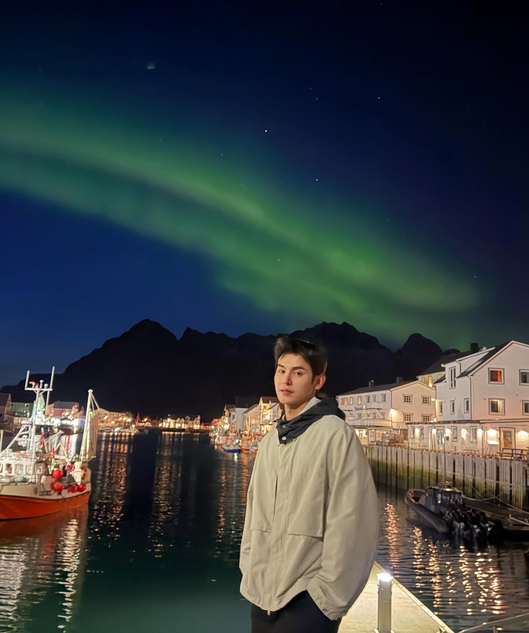 จา - พชร สวนศรี