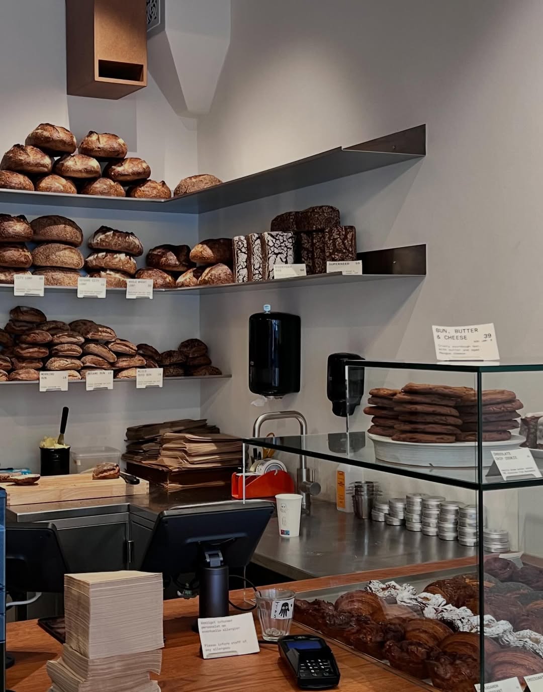 จา - พชร สวนศรี