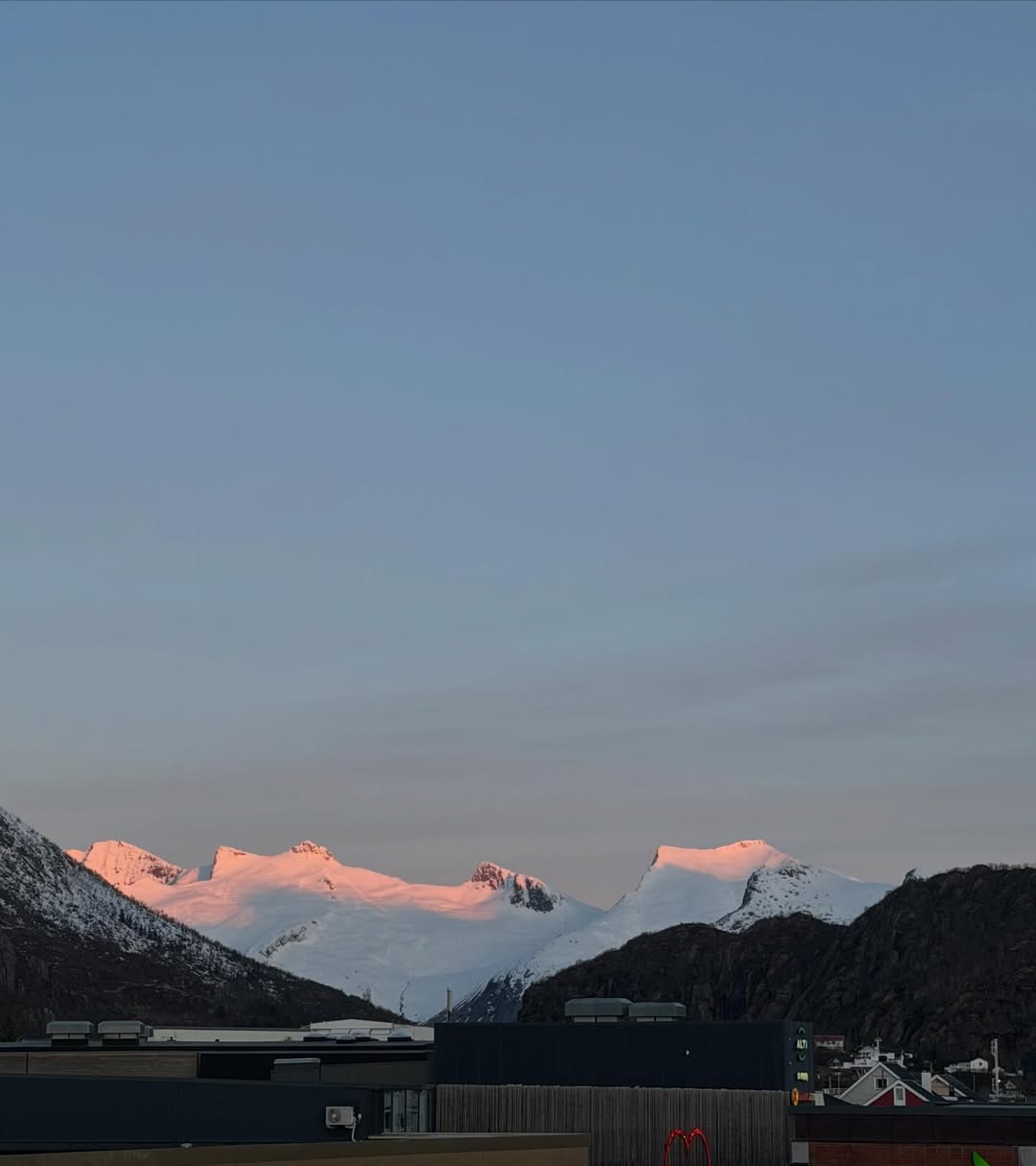 จา - พชร สวนศรี