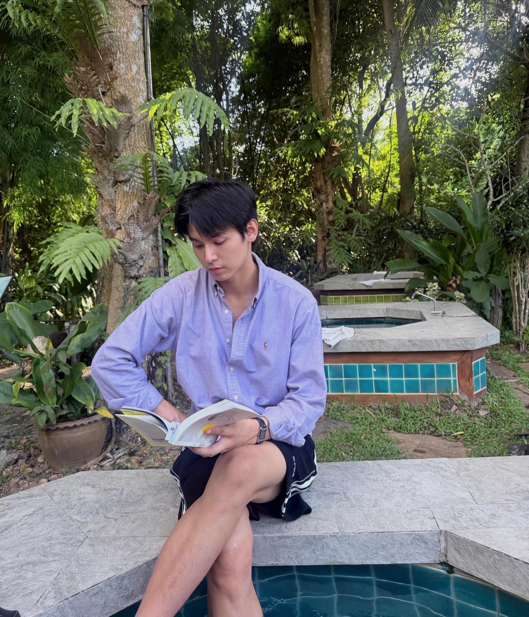 จา - พชร สวนศรี