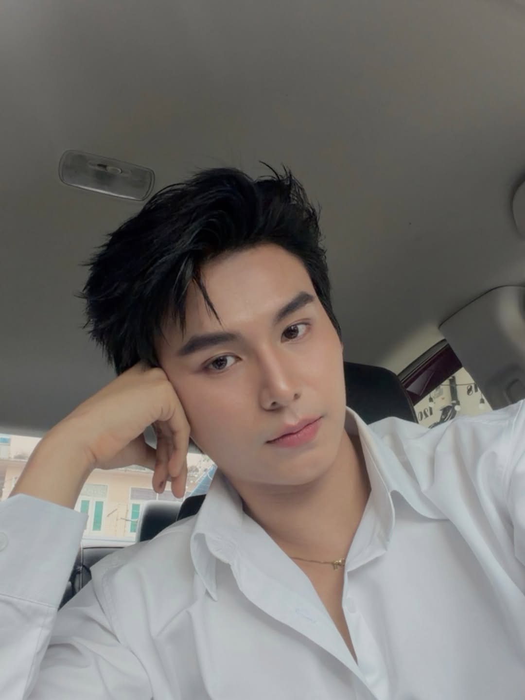 จา - พชร สวนศรี