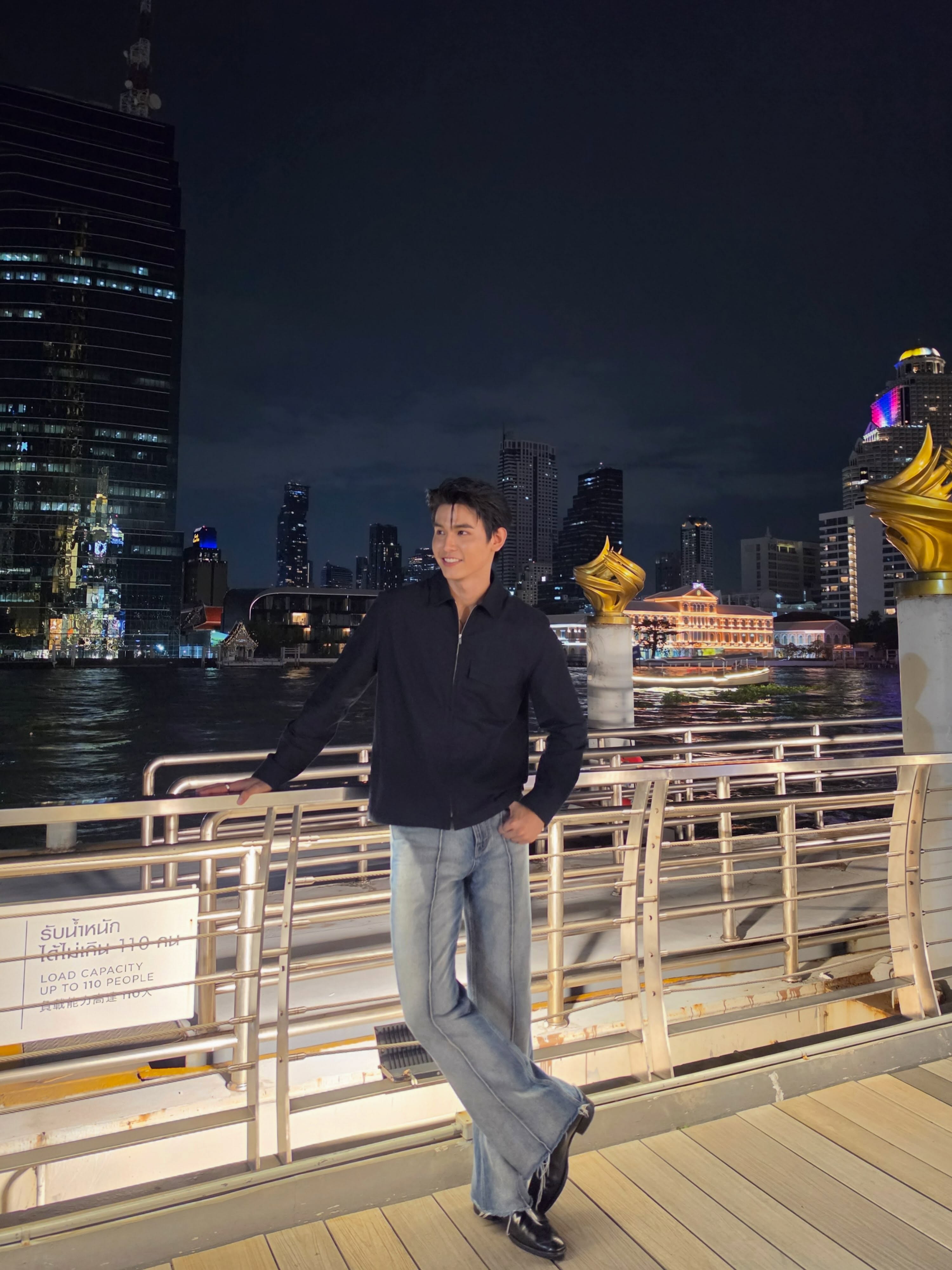 จา - พชร สวนศรี