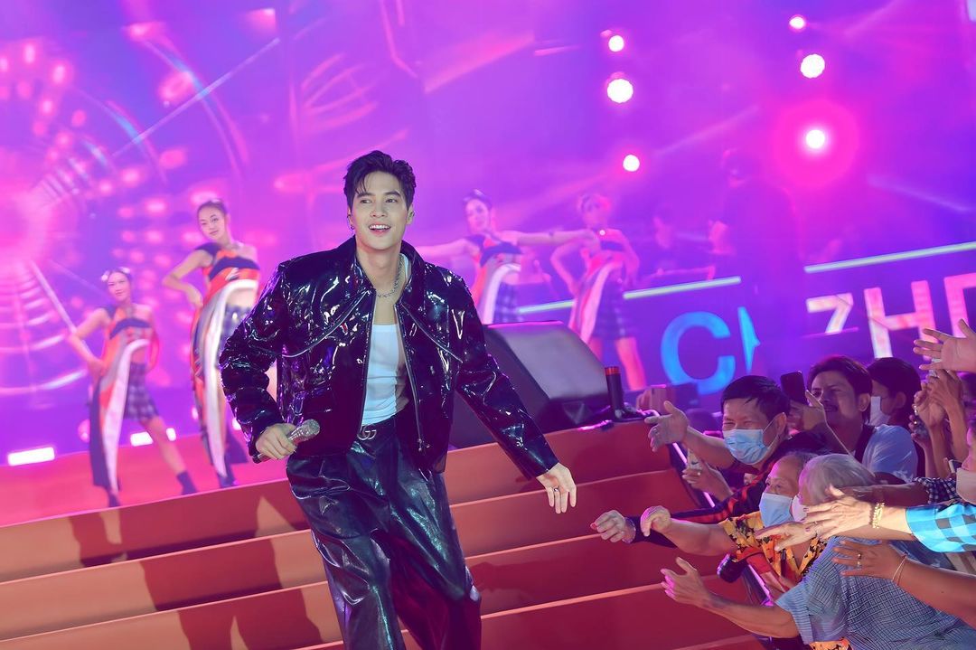 ไมค์ - ภัทรเดช สงวนความดี