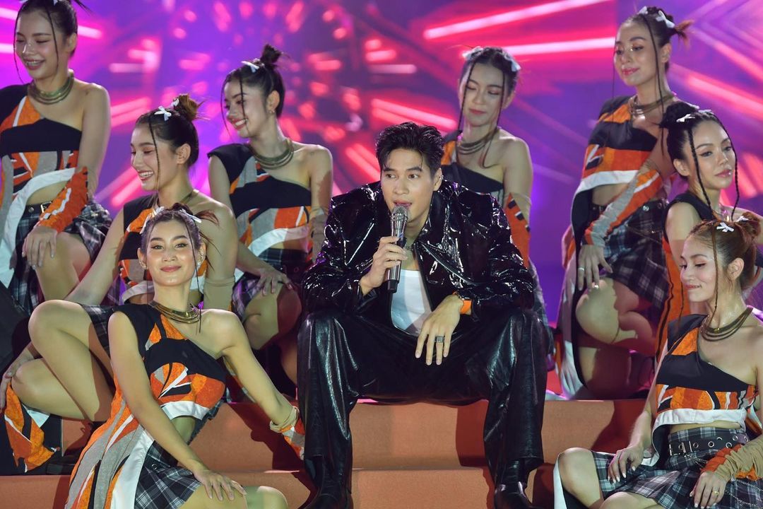ไมค์ - ภัทรเดช สงวนความดี