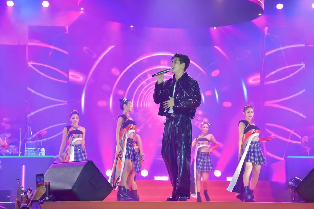 ไมค์ - ภัทรเดช สงวนความดี