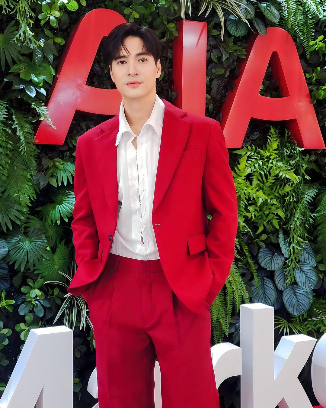 ไมค์ - ภัทรเดช สงวนความดี