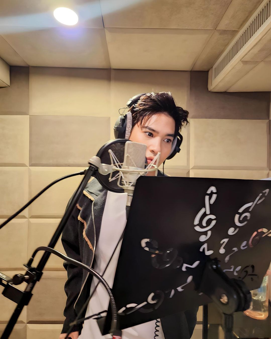 ไมค์ - ภัทรเดช สงวนความดี