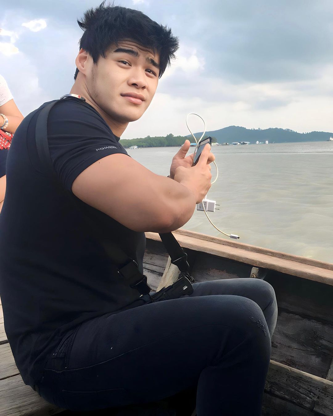 ไมค์ - ภัทรเดช สงวนความดี