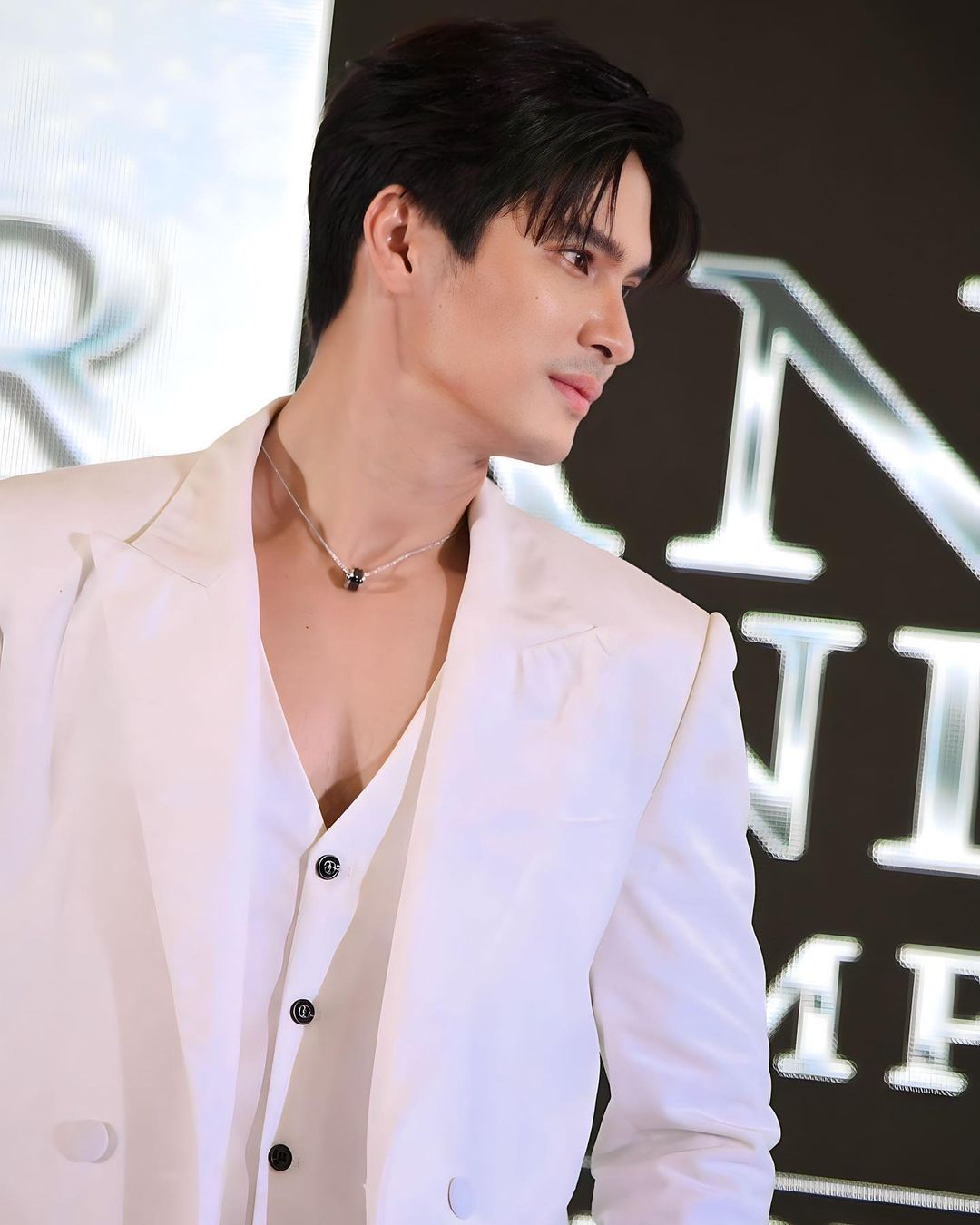 ไมค์ - ภัทรเดช สงวนความดี