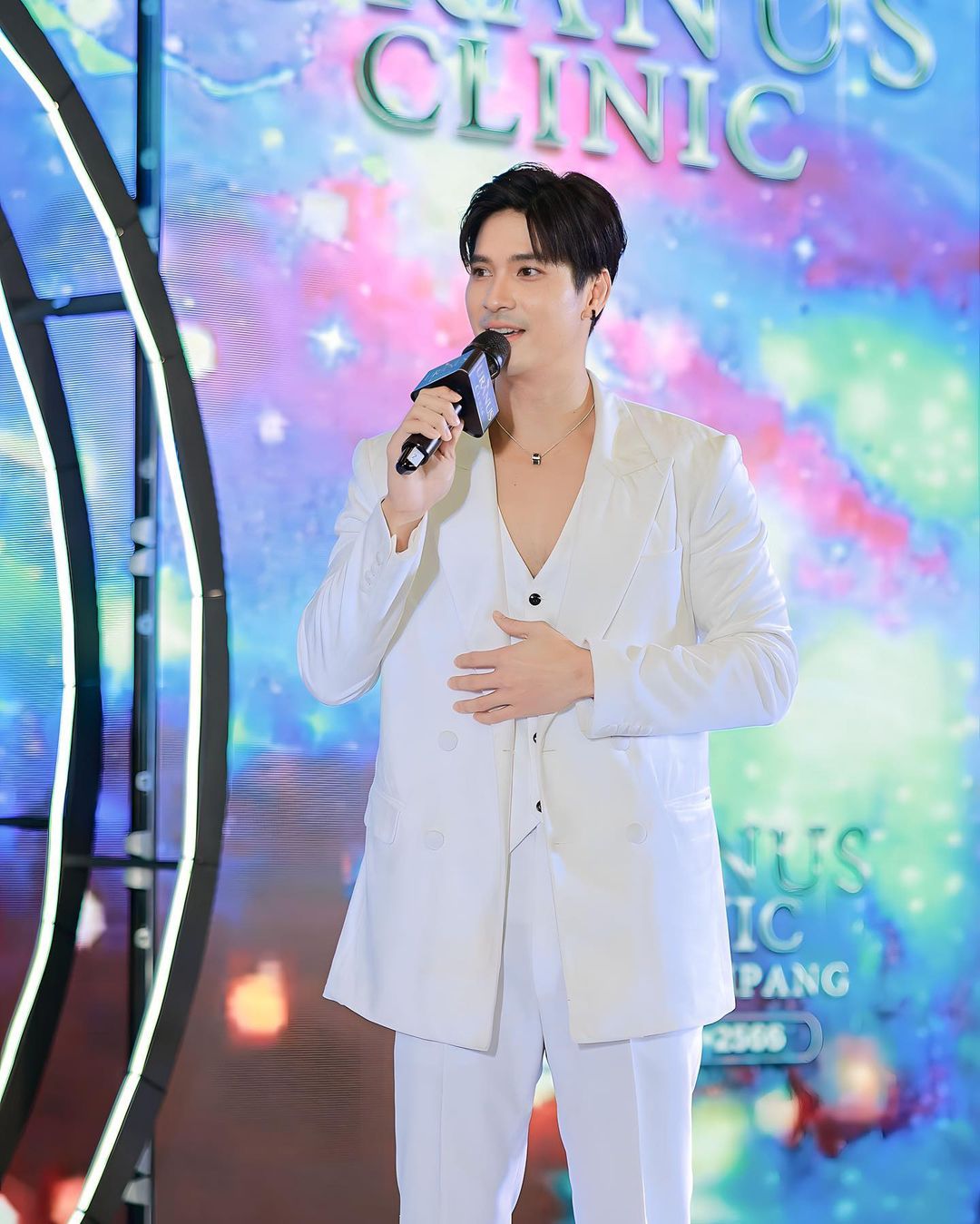 ไมค์ - ภัทรเดช สงวนความดี