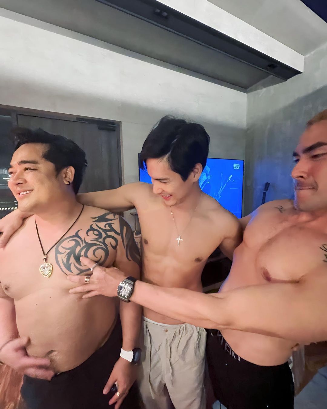 ไมค์ - ภัทรเดช สงวนความดี