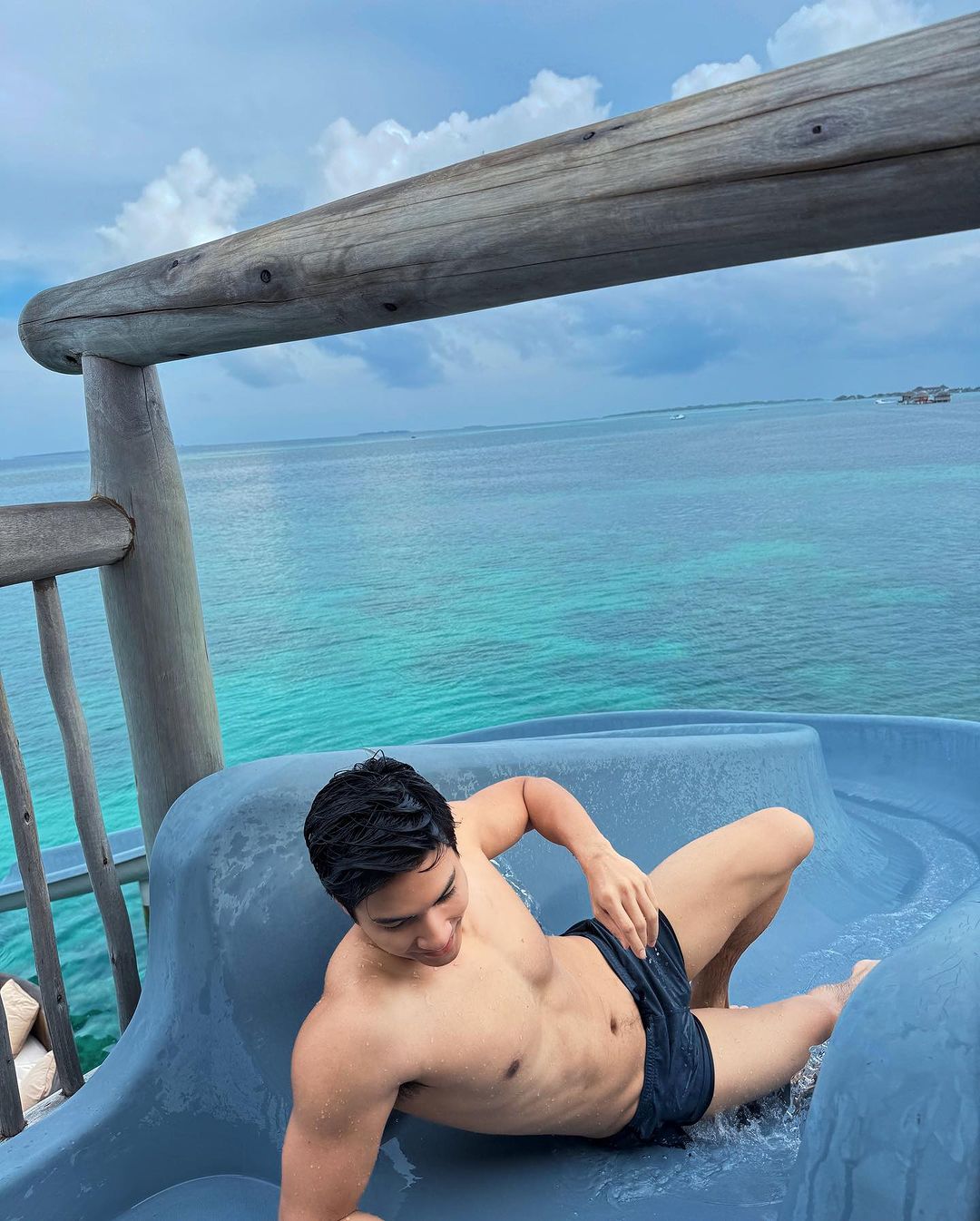 ไมค์ - ภัทรเดช สงวนความดี