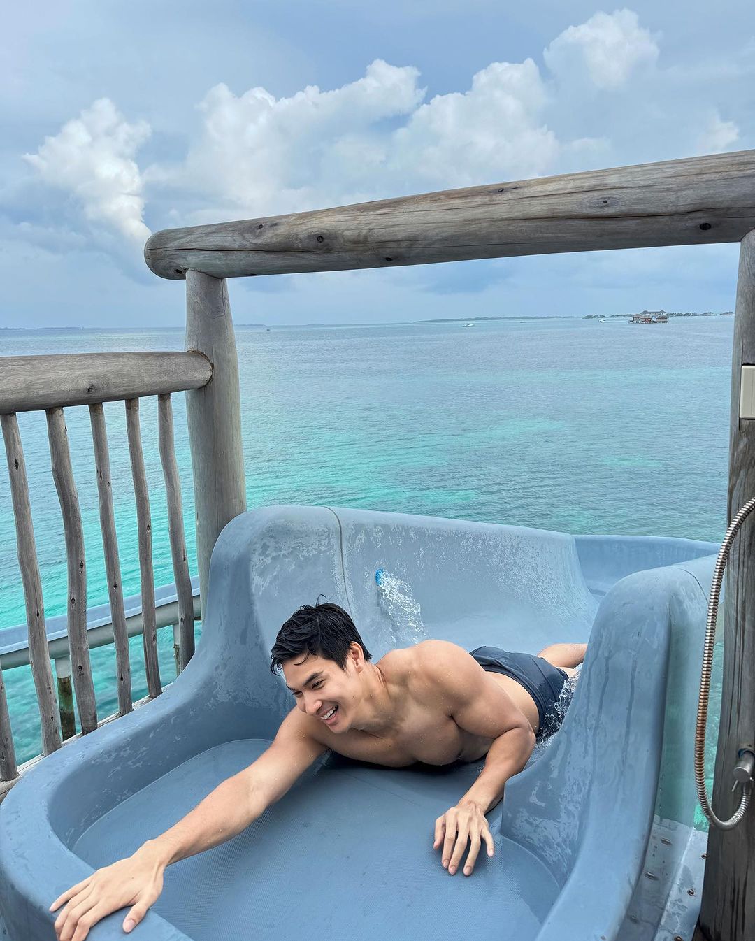 ไมค์ - ภัทรเดช สงวนความดี