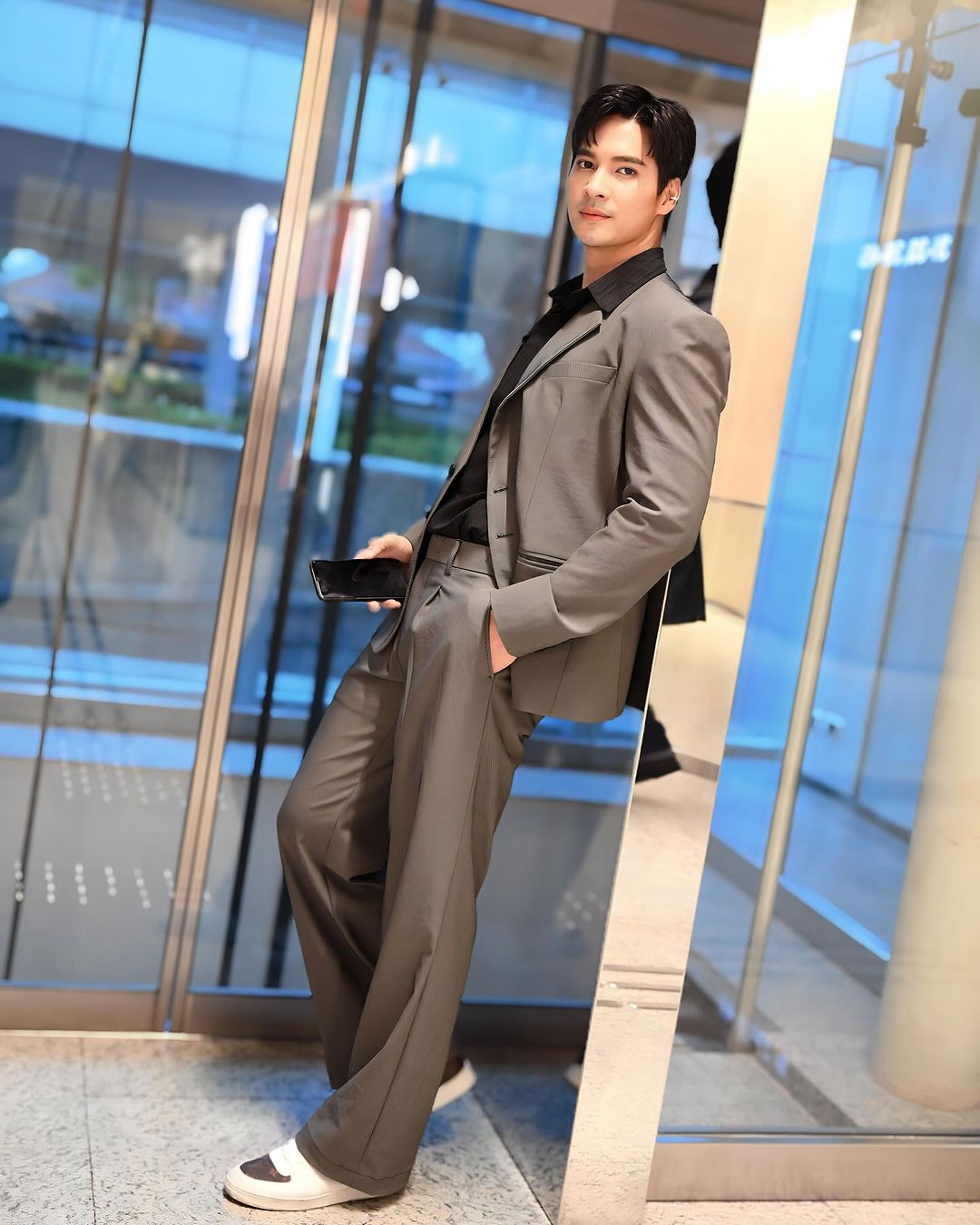 ไมค์ - ภัทรเดช สงวนความดี