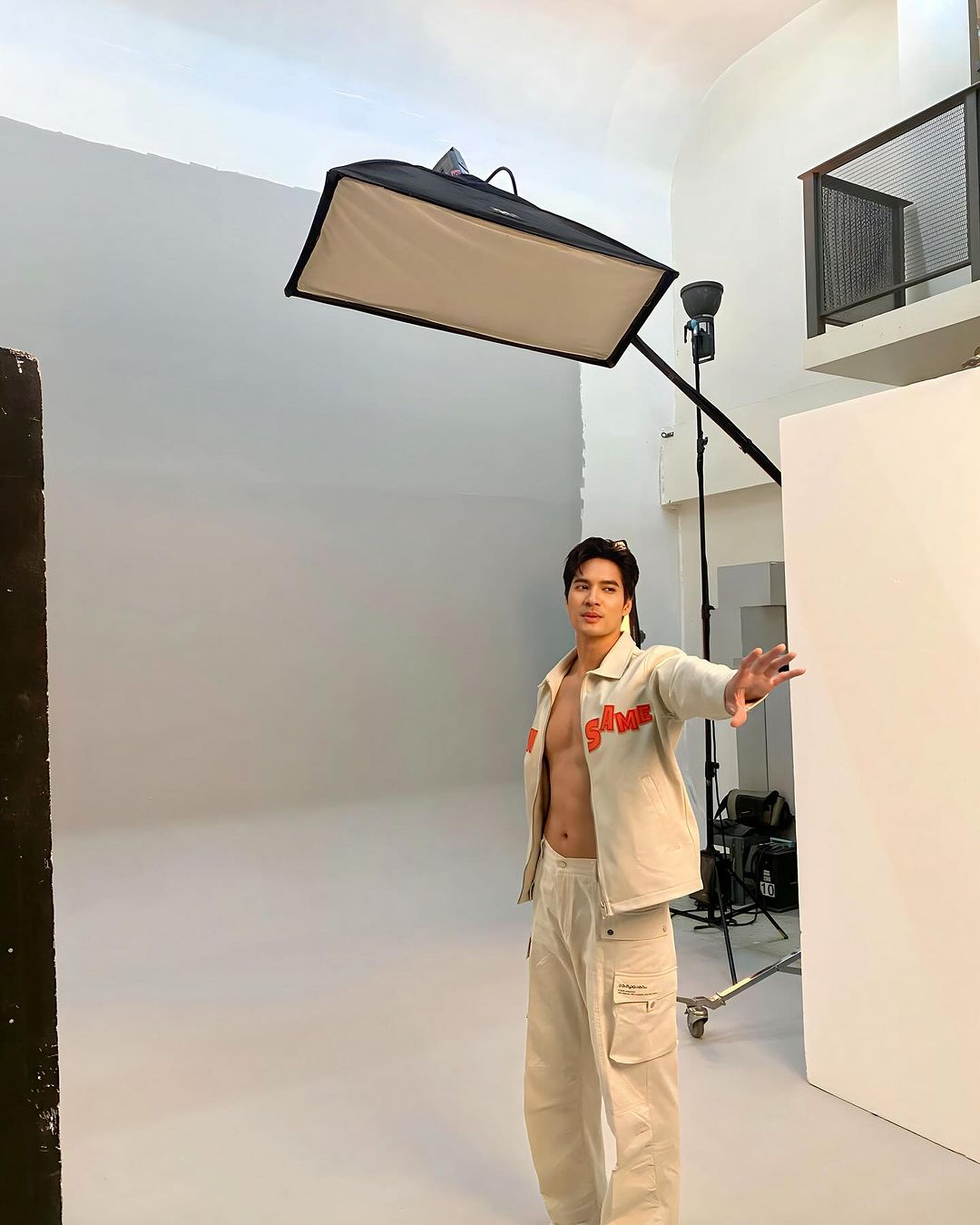 ไมค์ - ภัทรเดช สงวนความดี