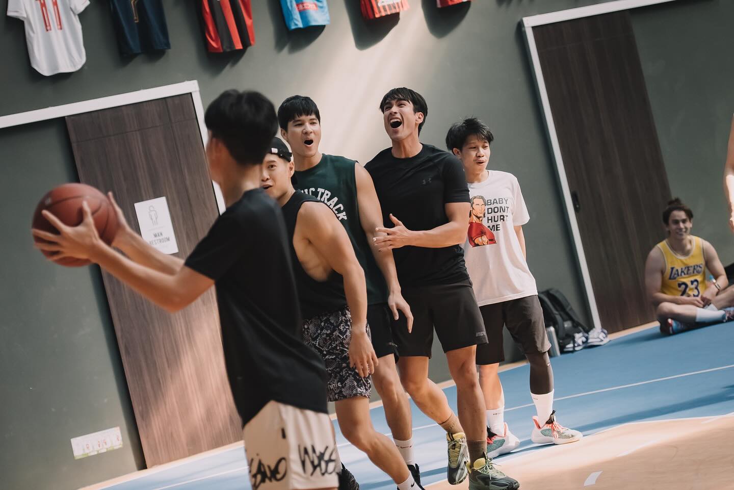 ไมค์ - ภัทรเดช สงวนความดี