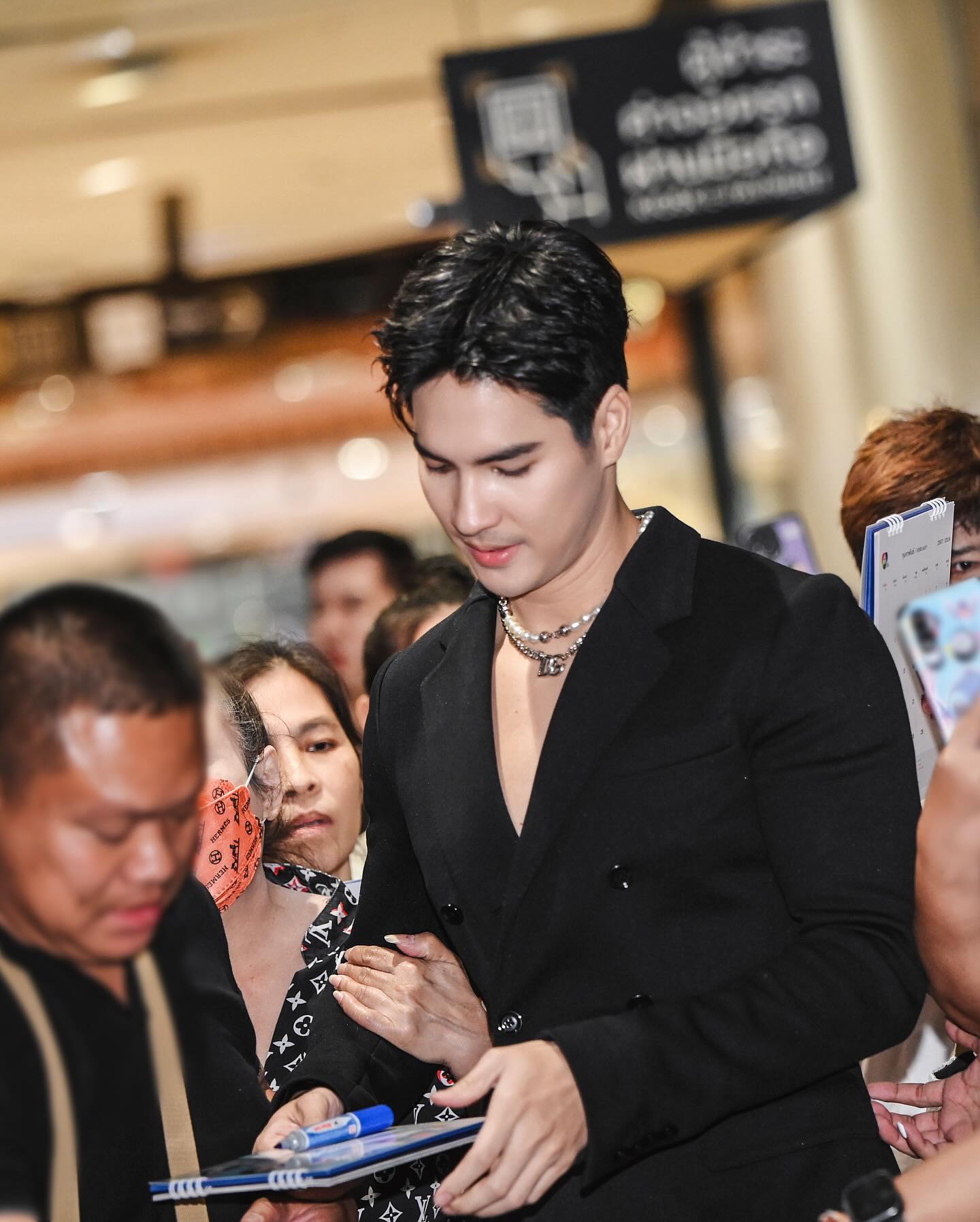 ไมค์ - ภัทรเดช สงวนความดี