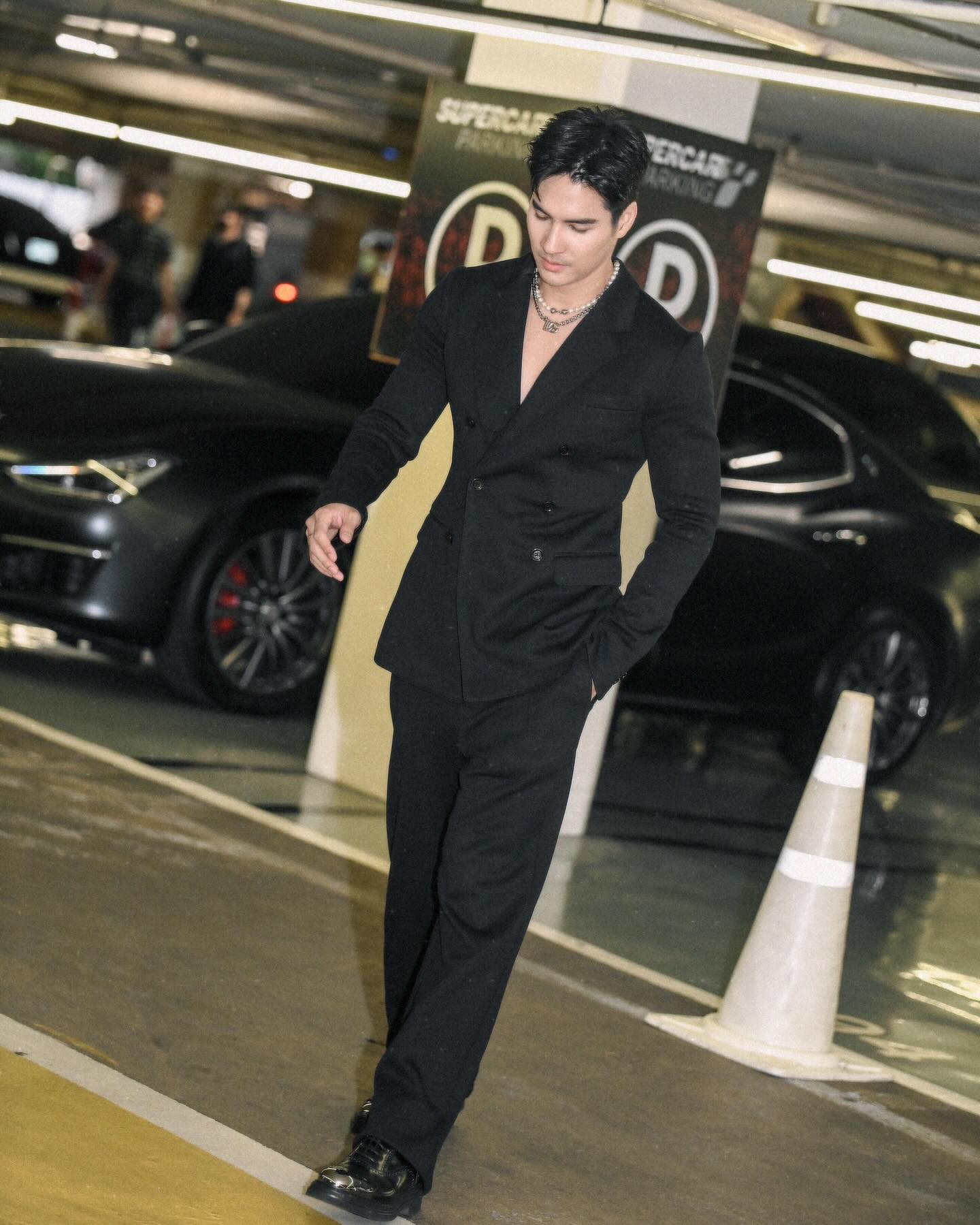 ไมค์ - ภัทรเดช สงวนความดี