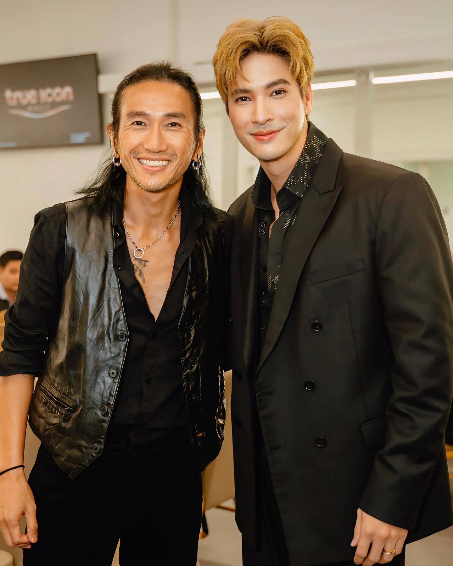 ไมค์ - ภัทรเดช สงวนความดี