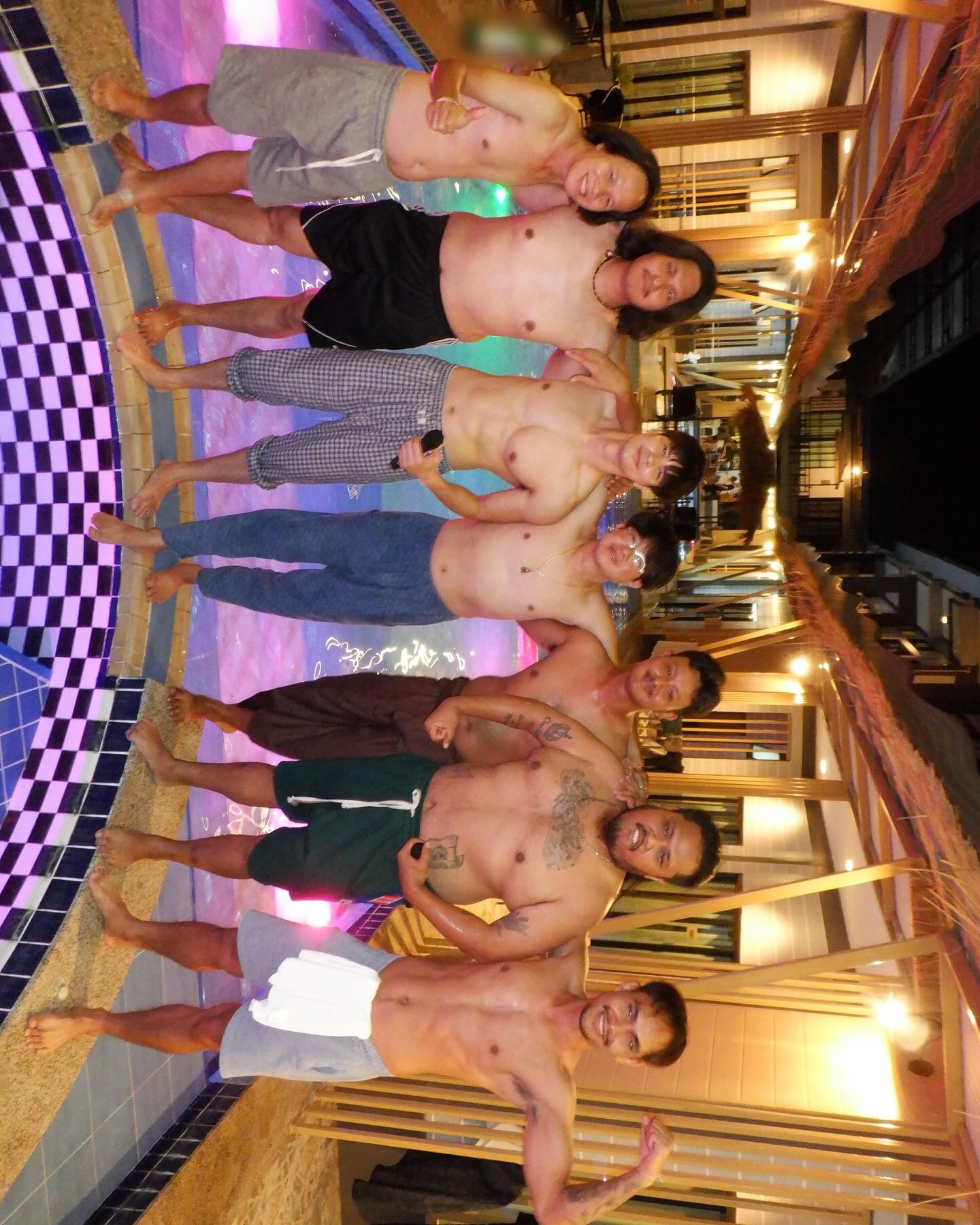 ไมค์ - ภัทรเดช สงวนความดี