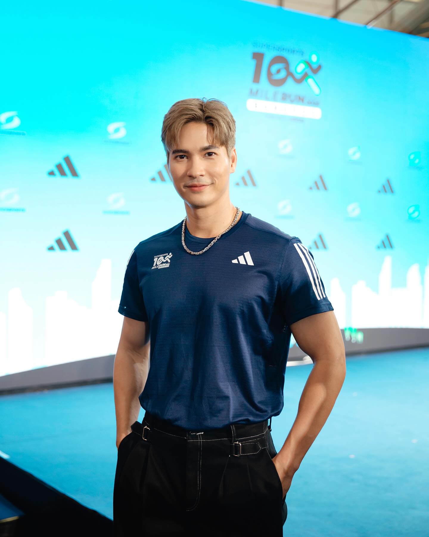 ไมค์ - ภัทรเดช สงวนความดี