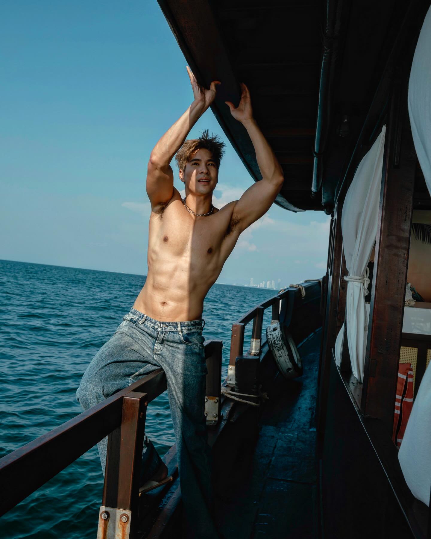 ไมค์ - ภัทรเดช สงวนความดี