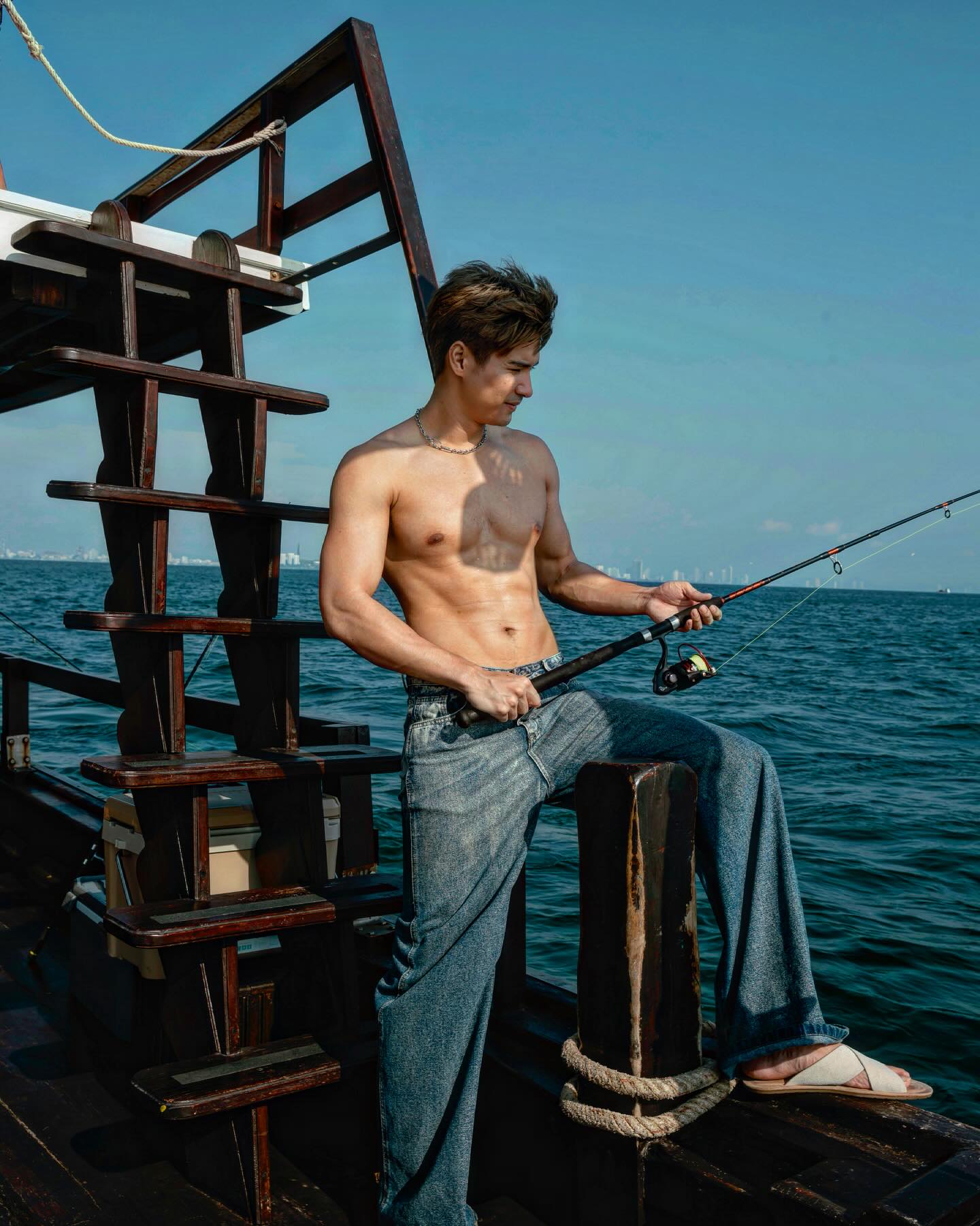 ไมค์ - ภัทรเดช สงวนความดี