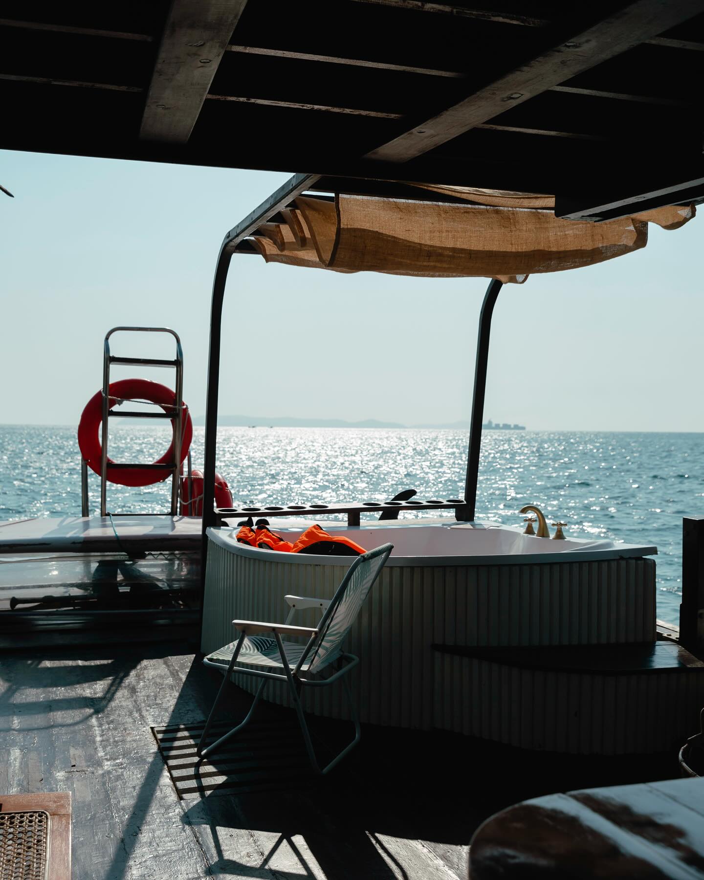 ไมค์ - ภัทรเดช สงวนความดี