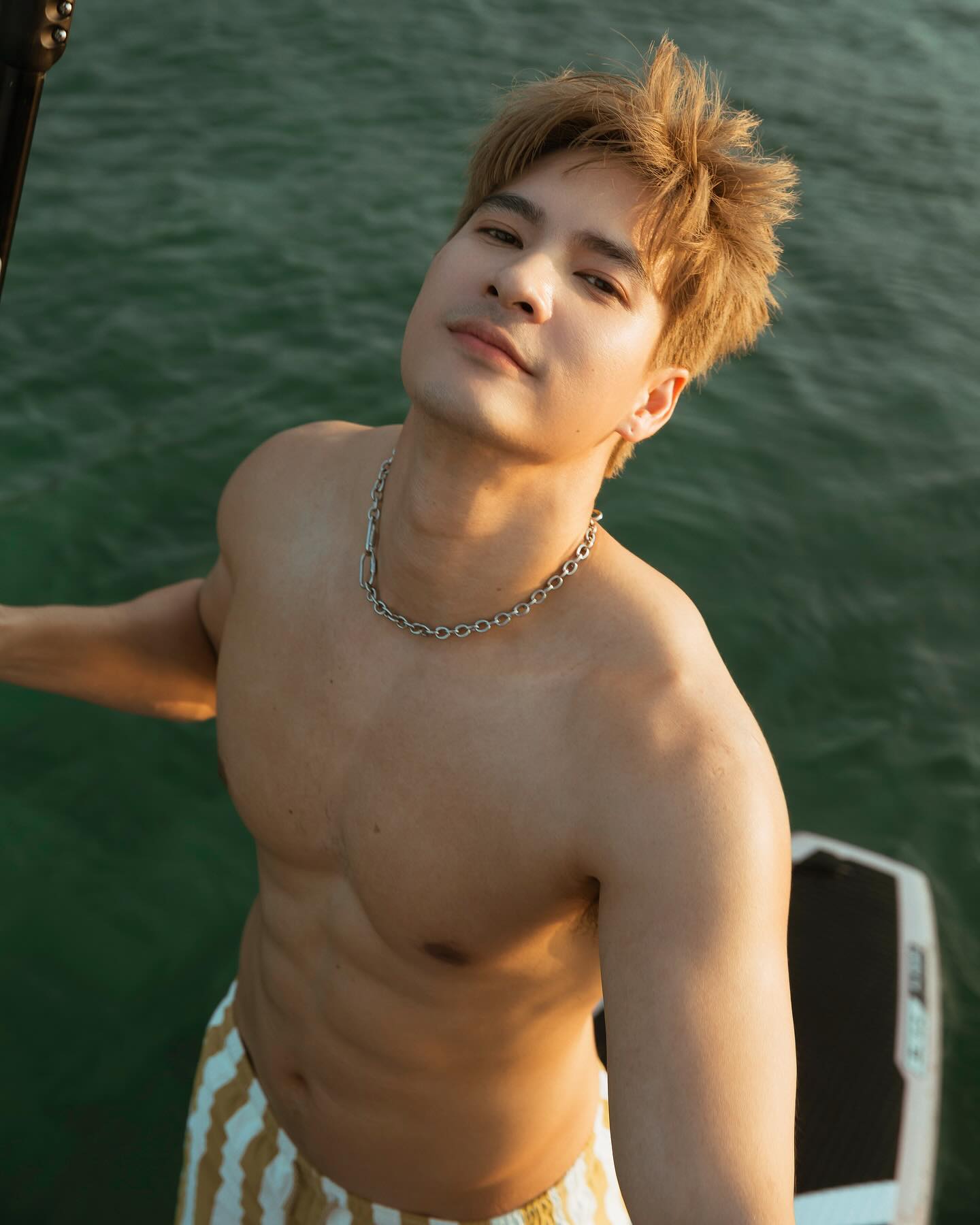 ไมค์ - ภัทรเดช สงวนความดี