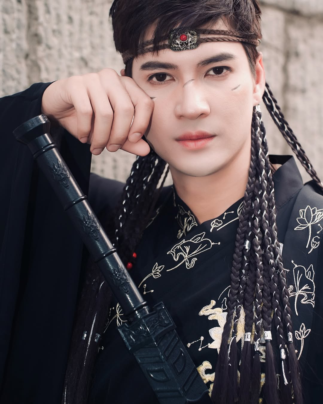 ไมค์ - ภัทรเดช สงวนความดี