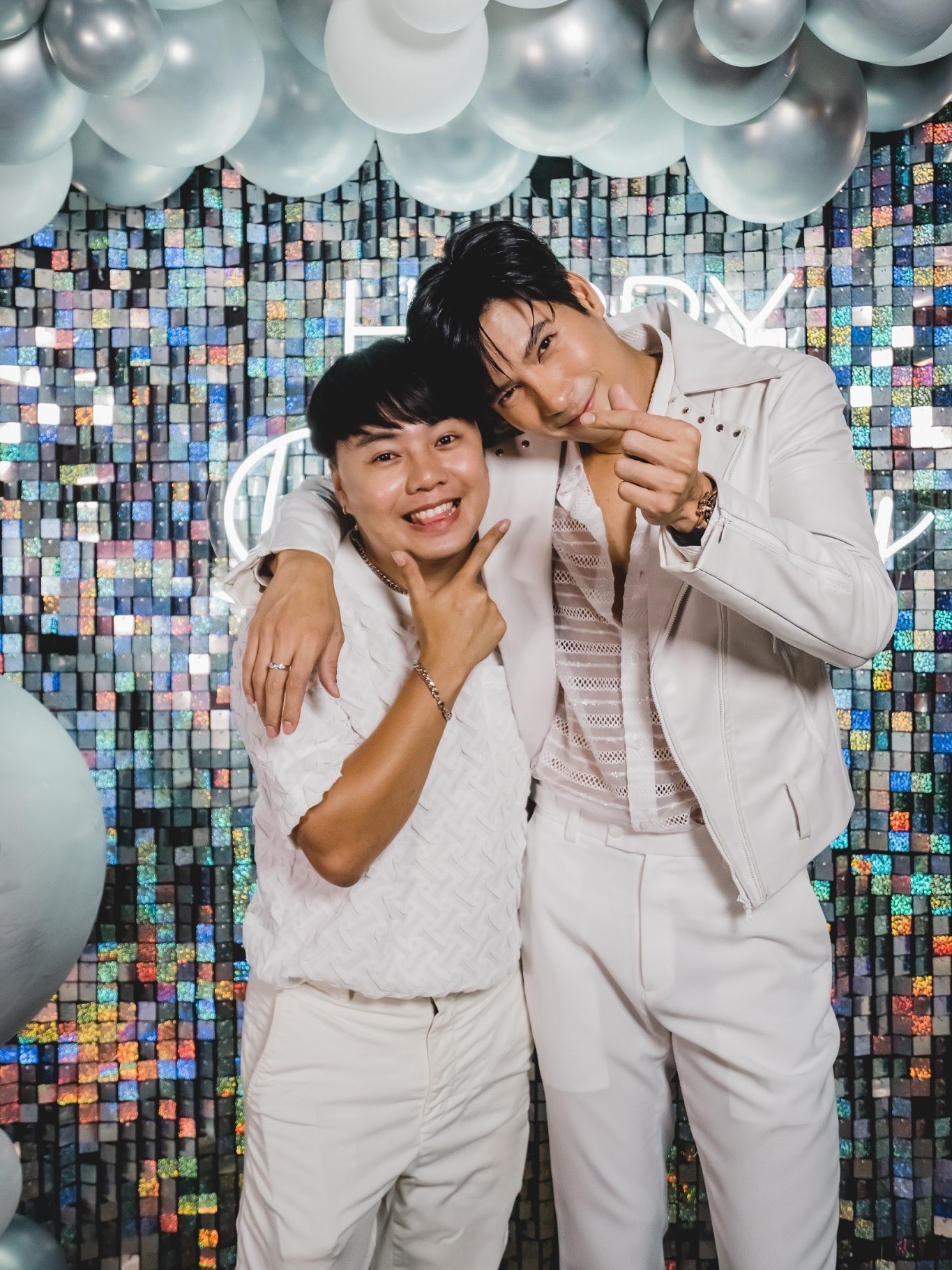 ไมค์ - ภัทรเดช สงวนความดี