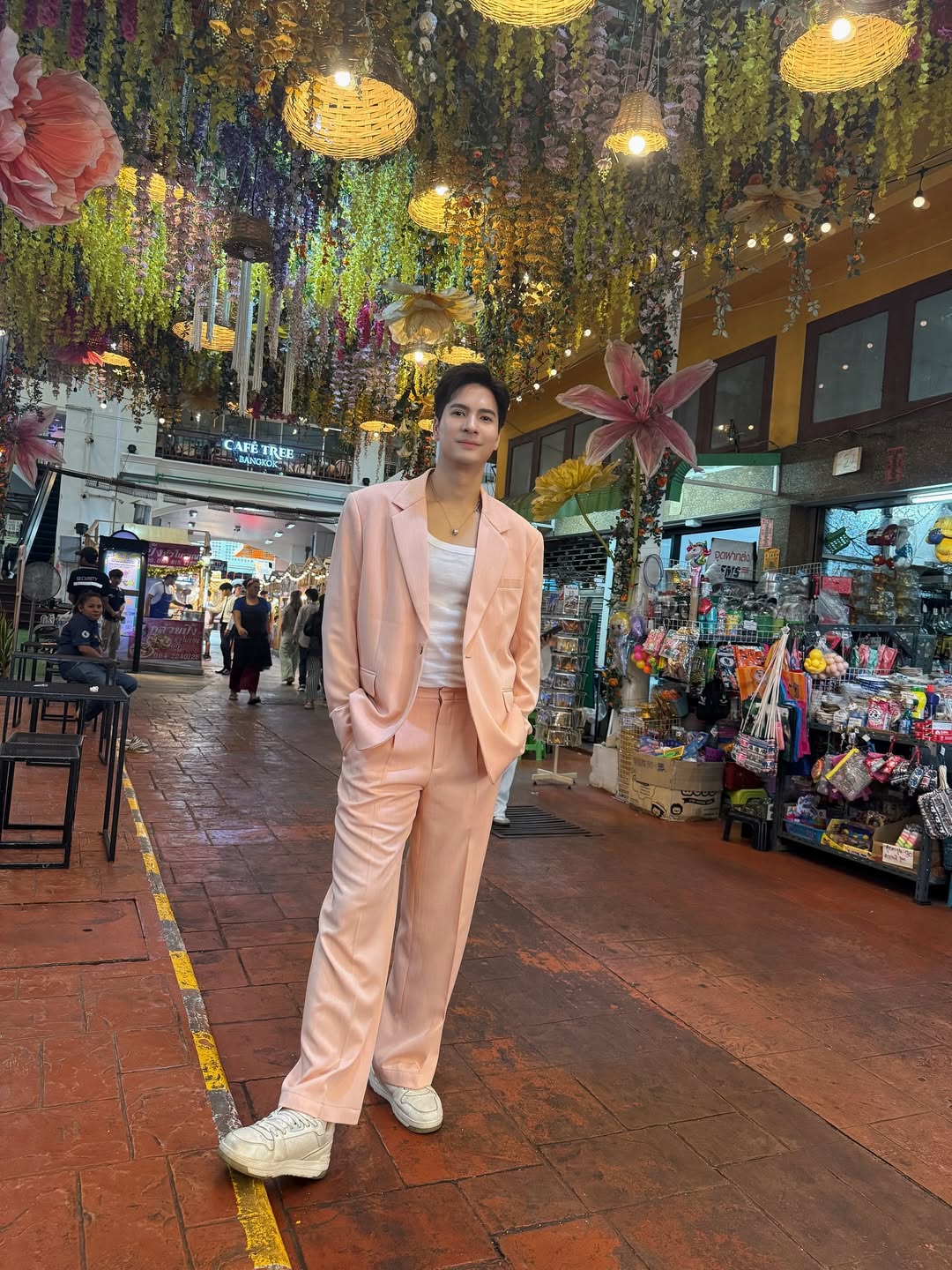 ไมค์ - ภัทรเดช สงวนความดี