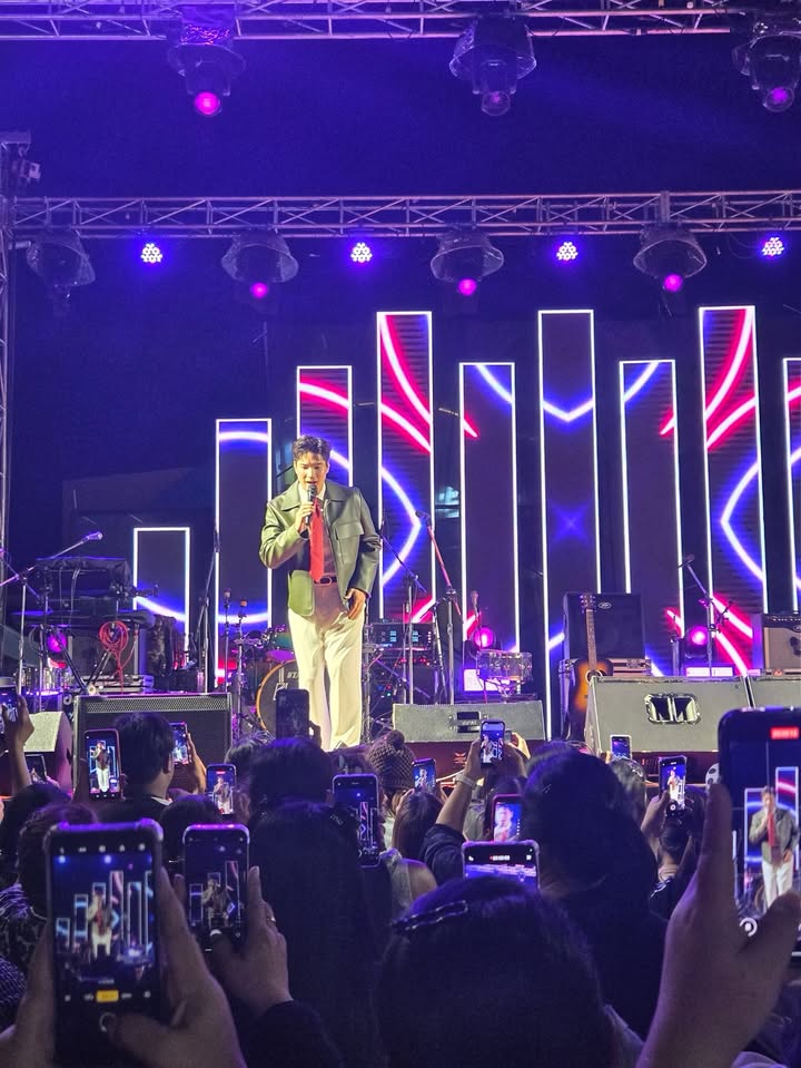 ไมค์ - ภัทรเดช สงวนความดี