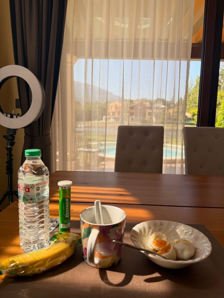 ไมค์ - ภัทรเดช สงวนความดี