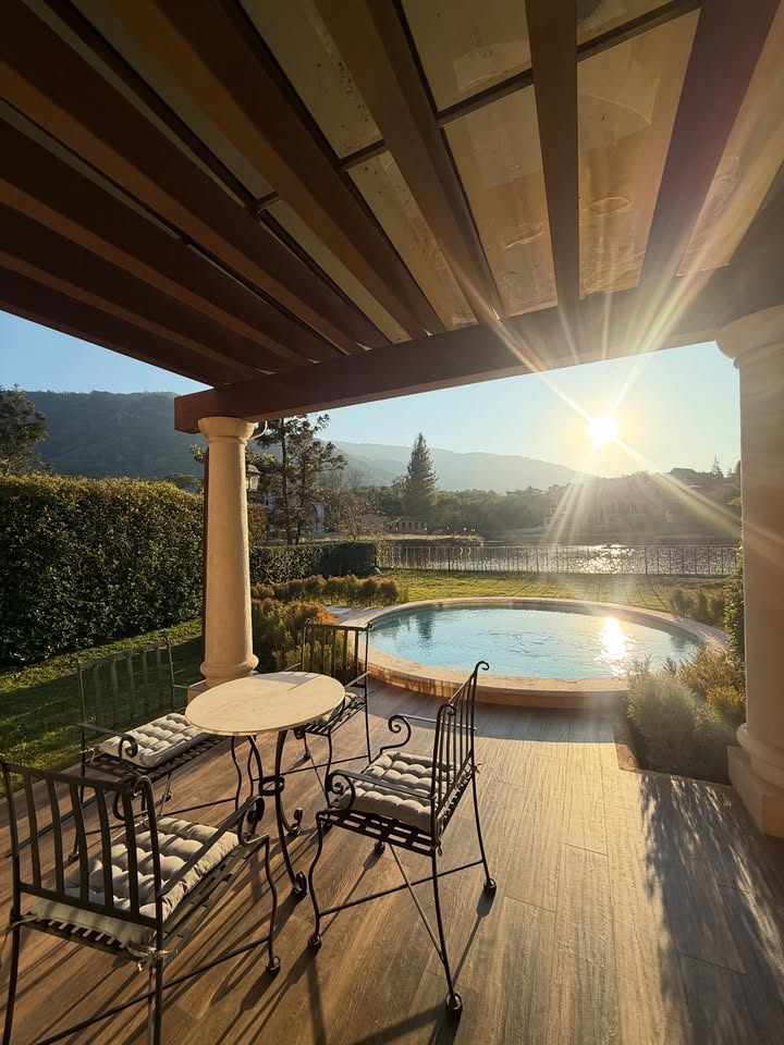 ไมค์ - ภัทรเดช สงวนความดี