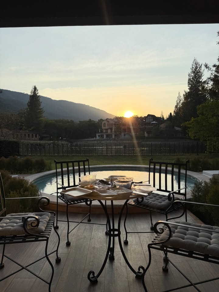 ไมค์ - ภัทรเดช สงวนความดี