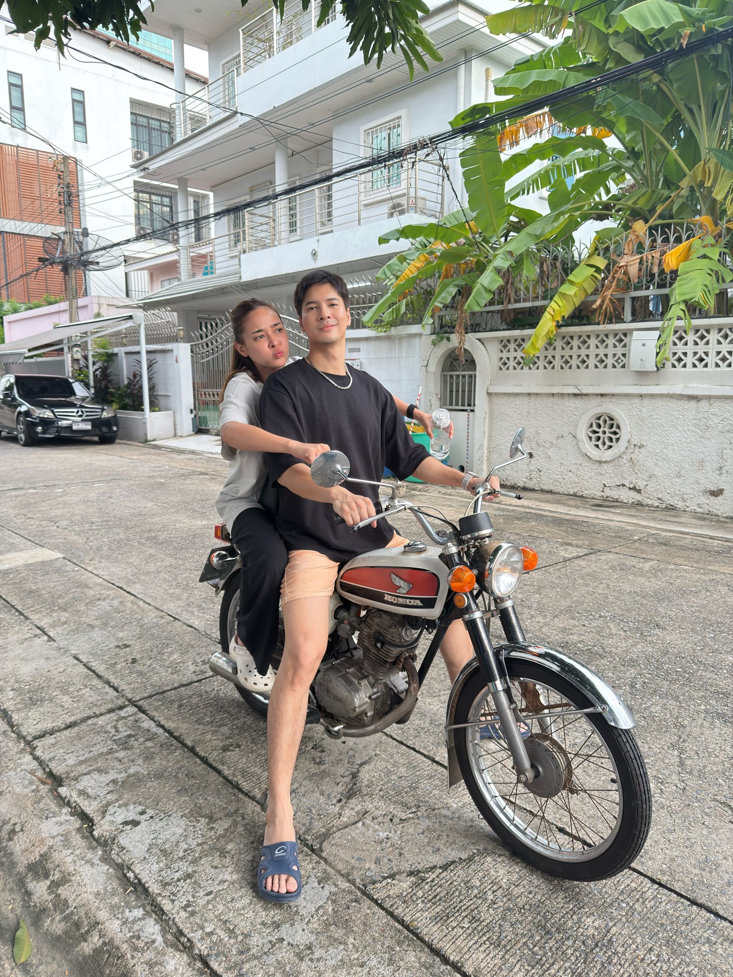 ไมค์ - ภัทรเดช สงวนความดี