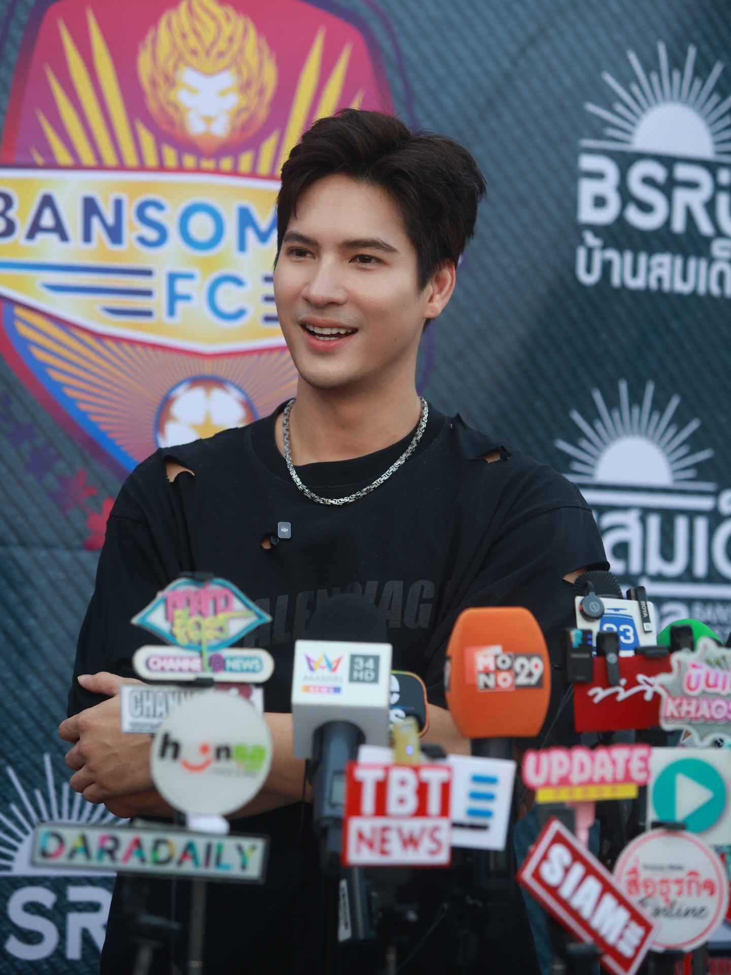 ไมค์ - ภัทรเดช สงวนความดี