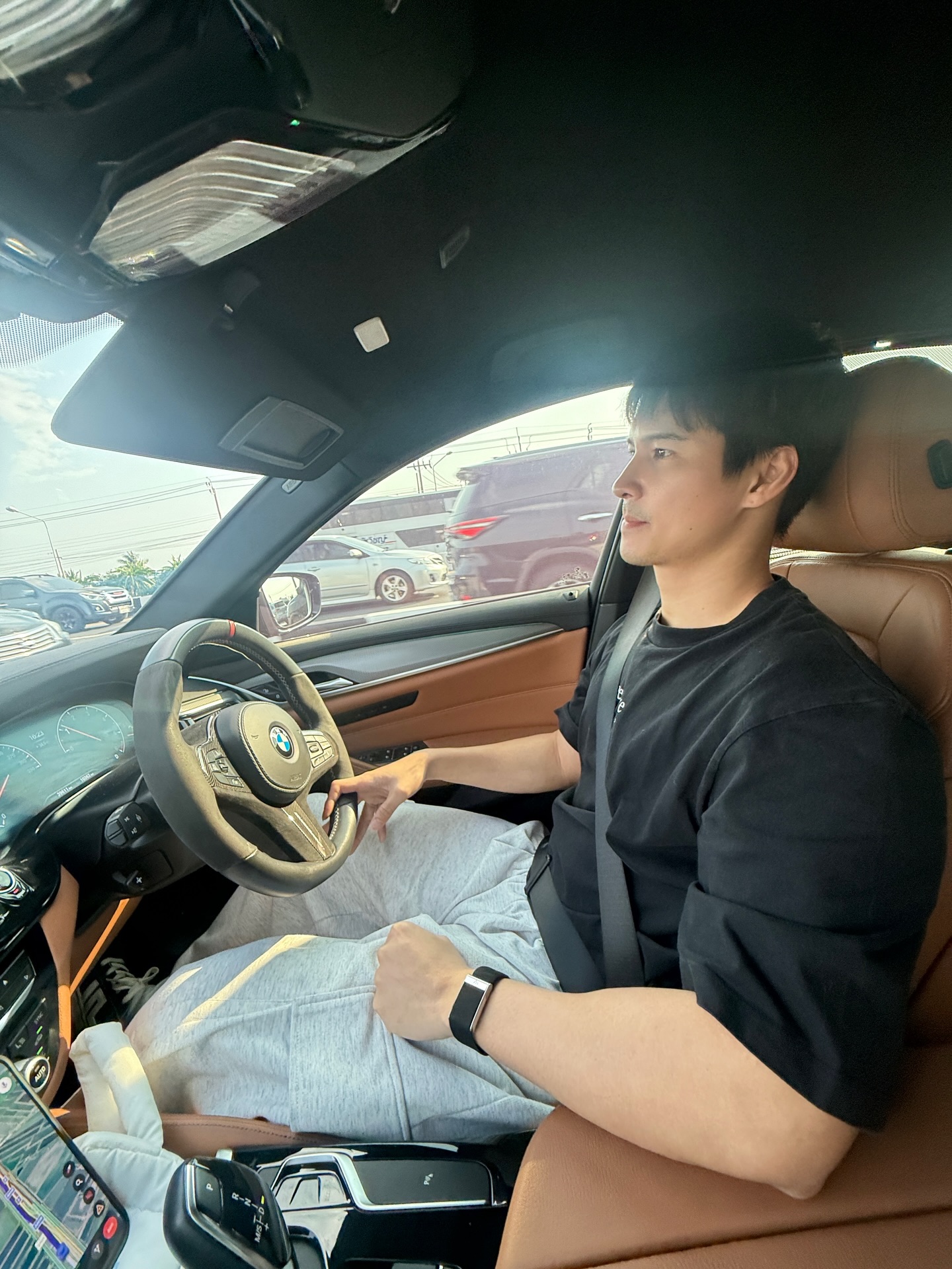 ไมค์ - ภัทรเดช สงวนความดี