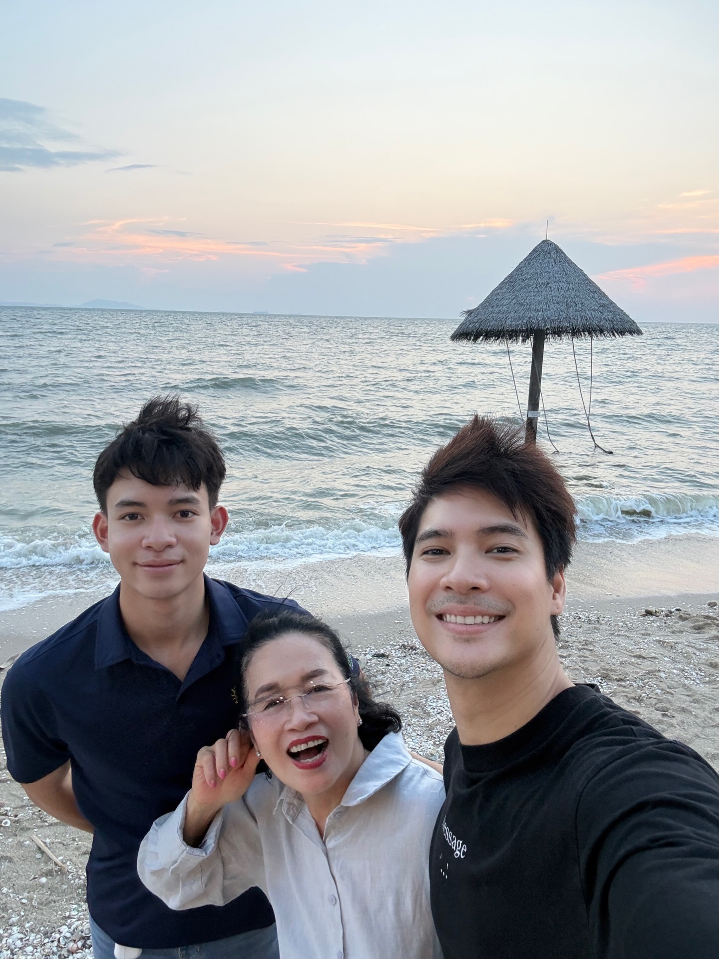 ไมค์ - ภัทรเดช สงวนความดี